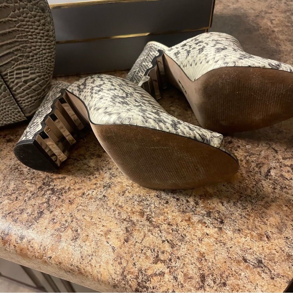 Excellent condition like new - Picture 9 of 10